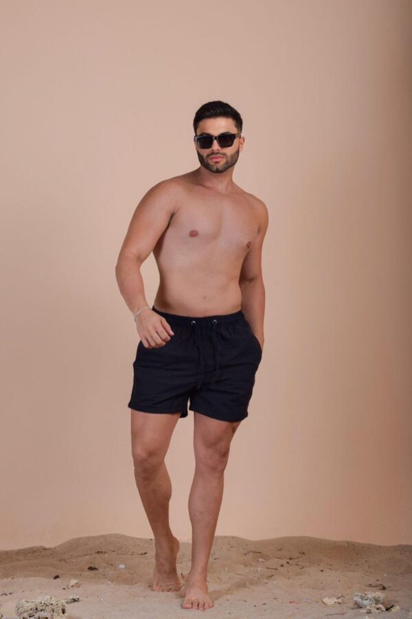 short linho preto M